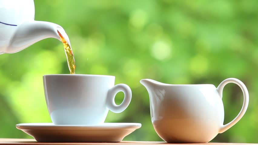 Pouring Tea Into A Tea Stockvideoklipp Helt Royaltyfria Shutterstock