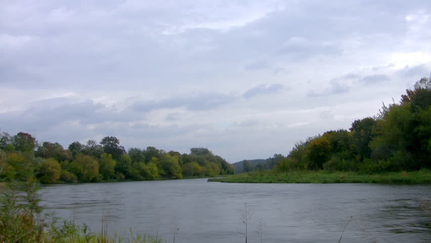 Autumn river,  time Lapse