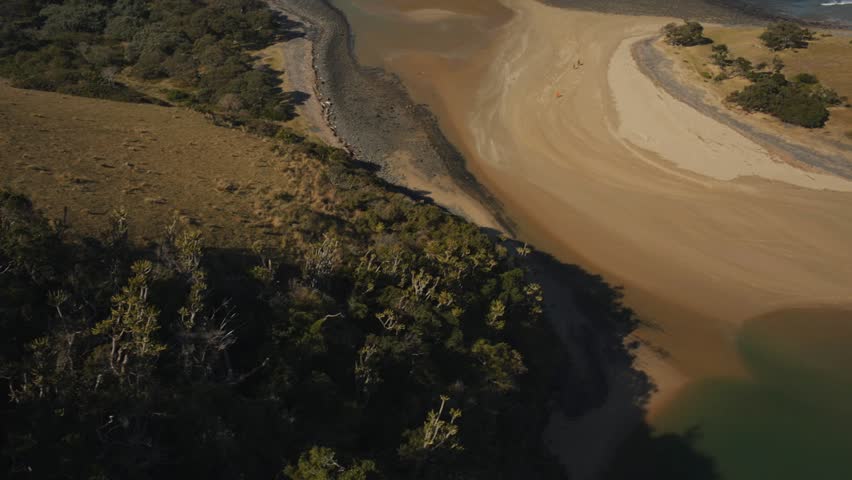 Hole in the Wall aerial tilting up