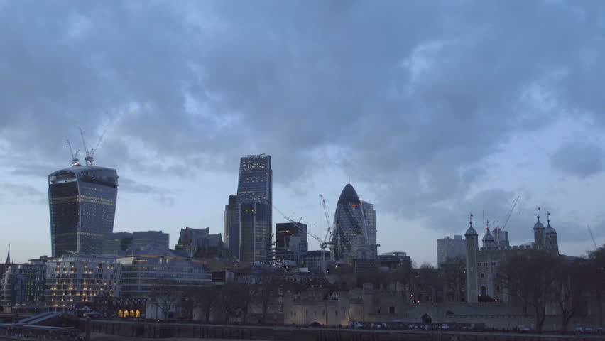 Time lapse of City of London at dusk