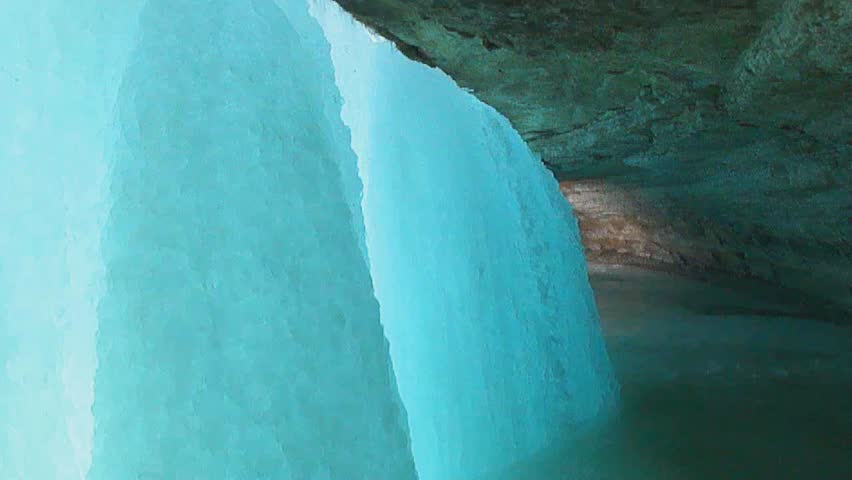 Short clip of a frozen blue Minnehaha Falls
special footage
no audio