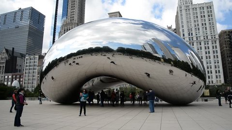 CHICAGO, ILLINOIS/ USA - 16th TUESDAY SEPTEMBER 2014 : Cloud Gate sculpture, This public sculpture is the centerpiece of the AT&T Plaza in Millennium Park within the Loop, in chicago.

