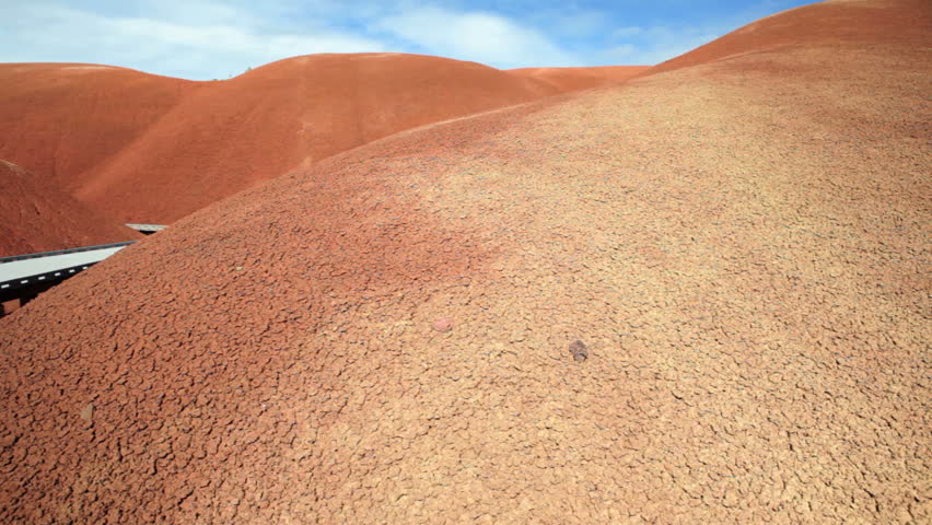 Raised trail through Painted Hills, Oregon, pan