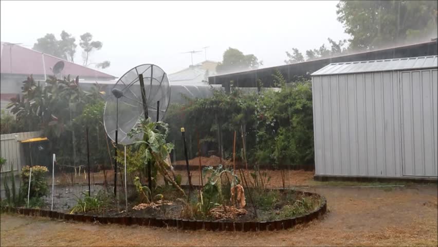 Heavy Rain and Strong Wind during a summer storm in Queensland, Australia