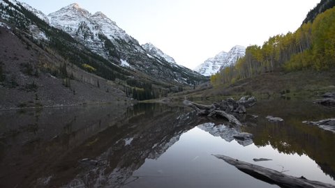 Maroon Bells and its Reflection in the Lake with Fall foliage in Peak at Aspen, Colorado