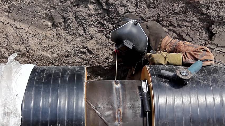 Ремонт трубопроводов с применением сварки. Сварка газопровода 1420. Сварка захлестов трубопроводов. Сварка паропровода.