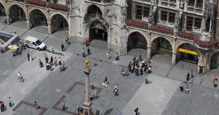 Marienplatz Mariensaule Munich New Town Hall Square People Walk Visit Commuting ( Ultra High Definition, UltraHD, Ultra HD, UHD, 4K, 2160P, 4096x2160 )