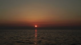 Sunset at Sea - Reatime video