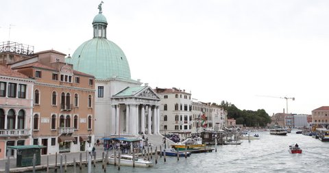 Iconic Landmark Venice Cityscape Grand Canal Ferries Traffic Establishing Shot ( Ultra High Definition, UltraHD, Ultra HD, UHD, 4K, 2160P, 4096x2160 )