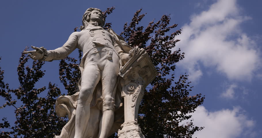 Video Stok Wolfgang Amadeus Mozart Statue Monument 100 Tanpa Royalti Shutterstock