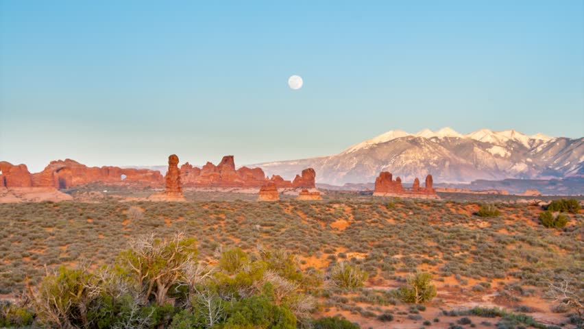 Moon rise over Arches National Park La Sal Mountains Time-lapse, 4k UHD