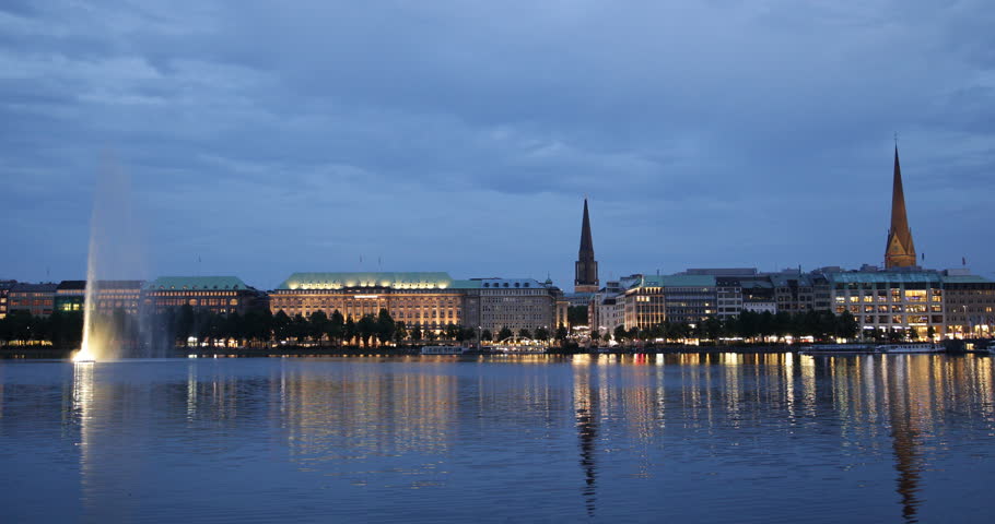 Panorama Establishing Shot Hamburg Skyline Dusk Light Evening Night Alster Lake ( Ultra High Definition, UltraHD, Ultra HD, UHD, 4K, 2160P, 4096x2160 )