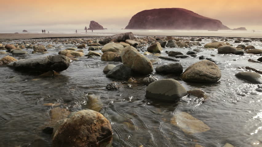 Oregon coast, Harris Beach, includes high quality audio. 