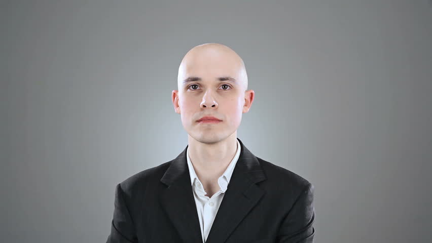 young elegant bald man get idea: стоковое видео (без лицензионных платежей)...