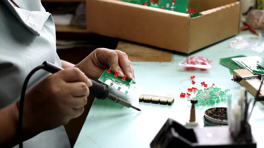 Manual solder