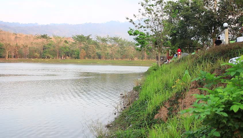 Left pan across a lake 