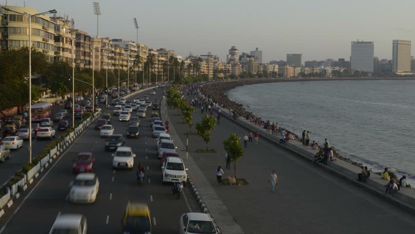 Time lapse of Vehicle Traffic in evening at Marine Drive the Queen