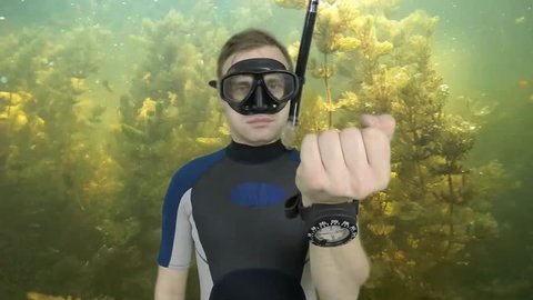 Diving sign- divemaster  shows sing  ASK QUASTIONS  ,also a available on the green screen all of diving sings from course (open water diver)   1  of 11

