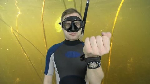 Diving sign- divemaster  shows sing  ASK QUASTIONS  ,also a available on the green screen all of diving sings from course (open water diver)  3   of 11
