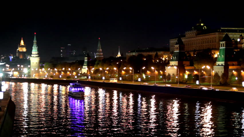 Moscow Kremlin river night landscape with ships - timelapse 