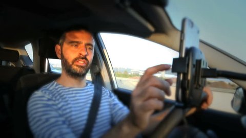 Driver use phone while driving 