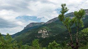 Time-lapse video of the dome of Mount Glandasse to the south of the Vercors plateau