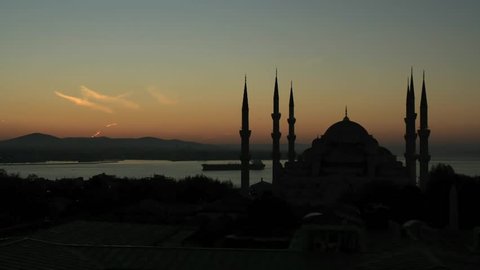 Time lapse Istanbul sunrise over Blue Mosque