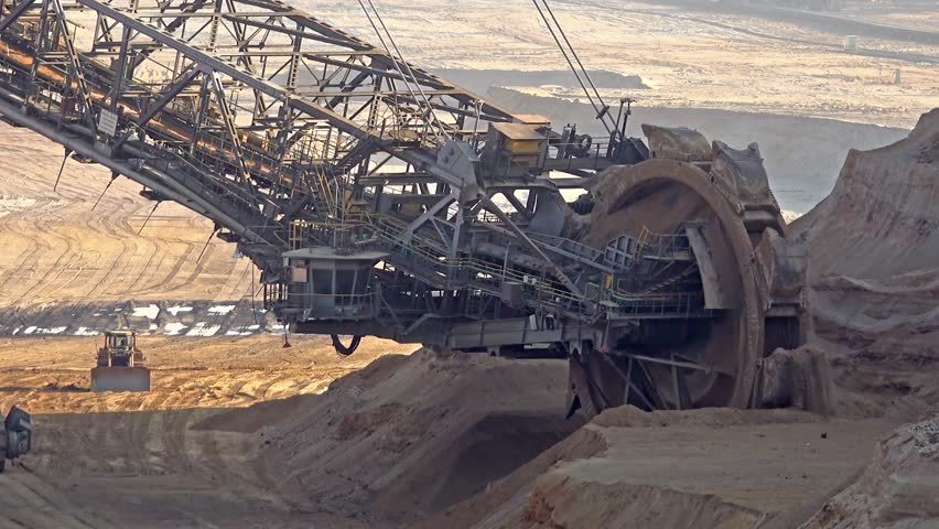 Giant Bucket Wheel Excavator - Opencast mining 