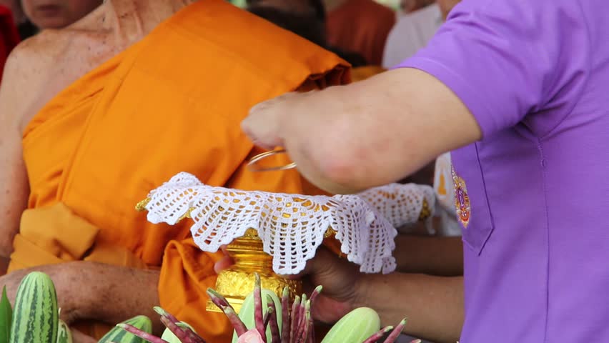 Exhibitions include religious rituals in Buddhist ceremonies. 
